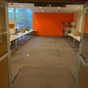 Mann's contactless pickup area